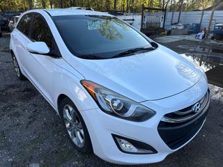 2014 Hyundai Elantra GT Base w/Blue - Exterior Front Right Corner Image